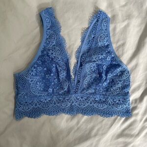 Victoria’s Secret NWT Lace Bralette Periwinkle